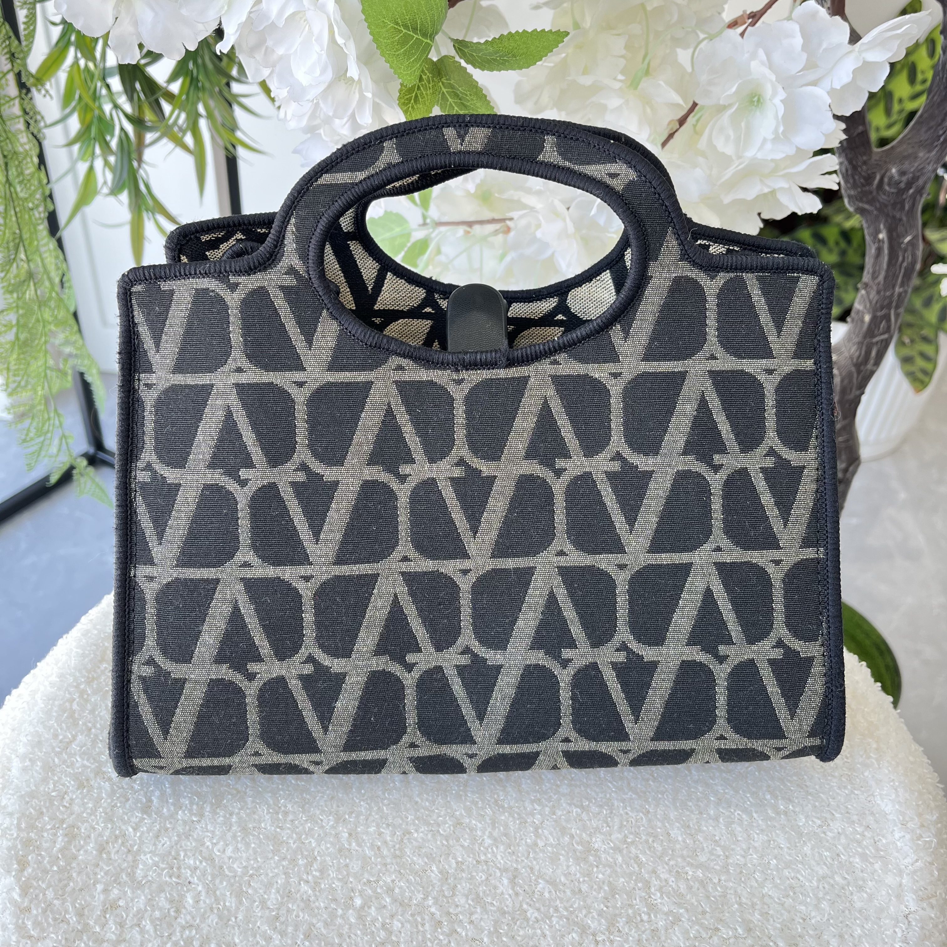 valentino - 2